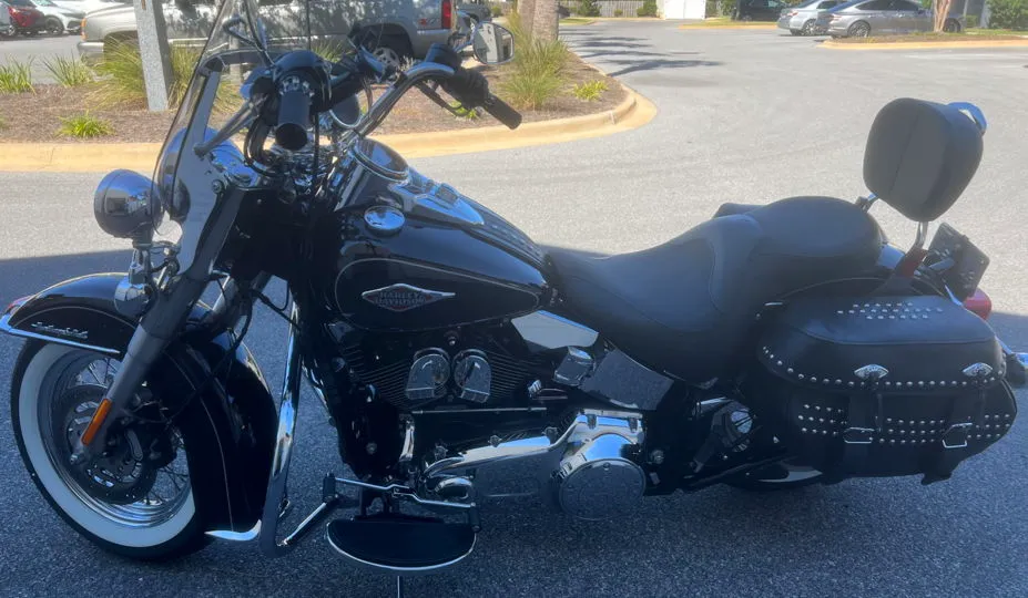 Harley-Davidson Flstc Heritage Softail Classic (Vivid Black) 2014